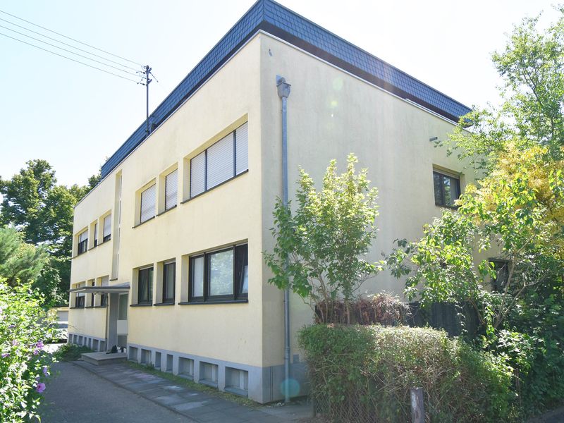Bezugsfreie 3-Zimmer-Etagenwohnung mit Balkon und Garage in Bonn-Beuel
